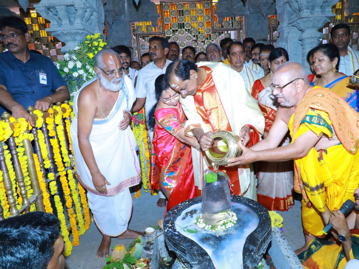 KCR Visits Yadadri Temple Photo Gallery - Sakshi13