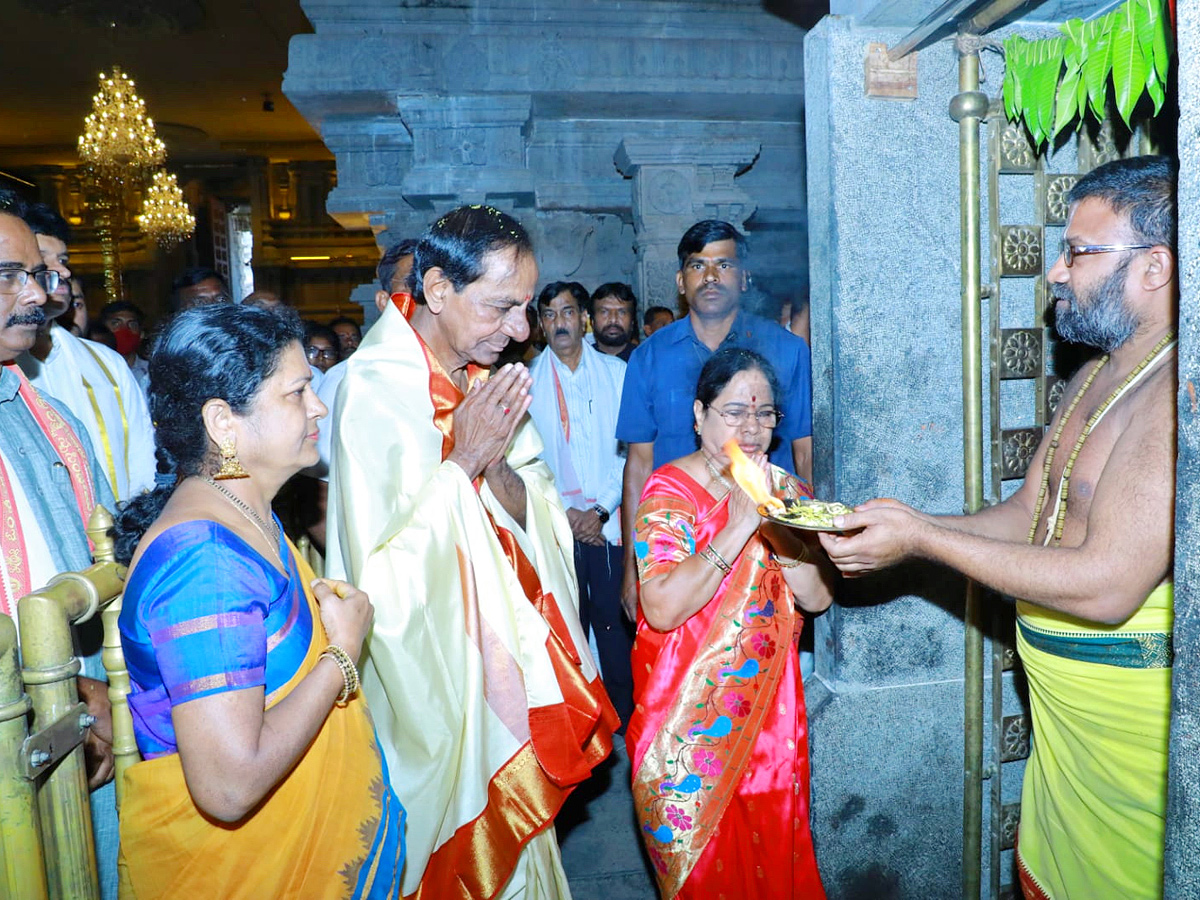 KCR Visits Yadadri Temple Photo Gallery - Sakshi19