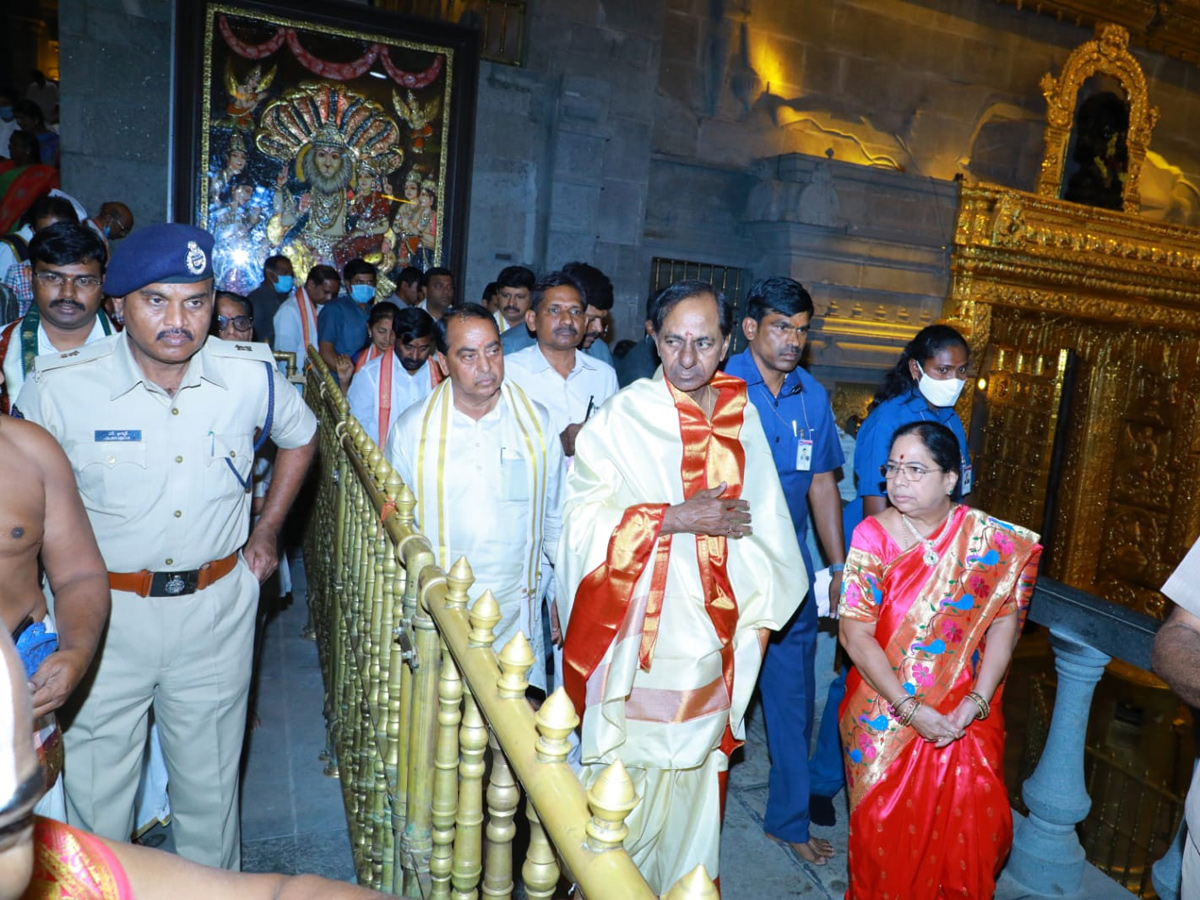 KCR Visits Yadadri Temple Photo Gallery - Sakshi24