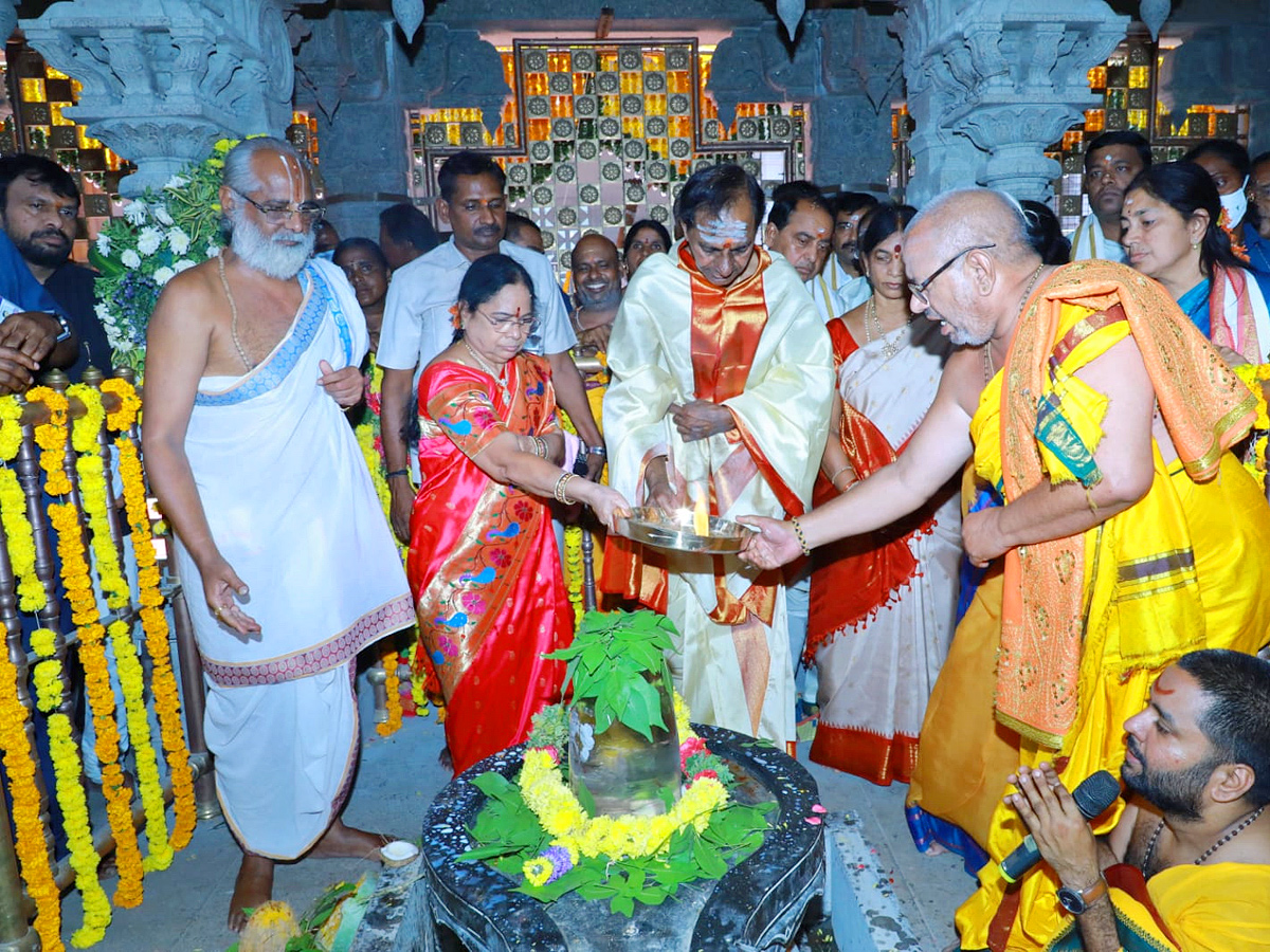 KCR Visits Yadadri Temple Photo Gallery - Sakshi10