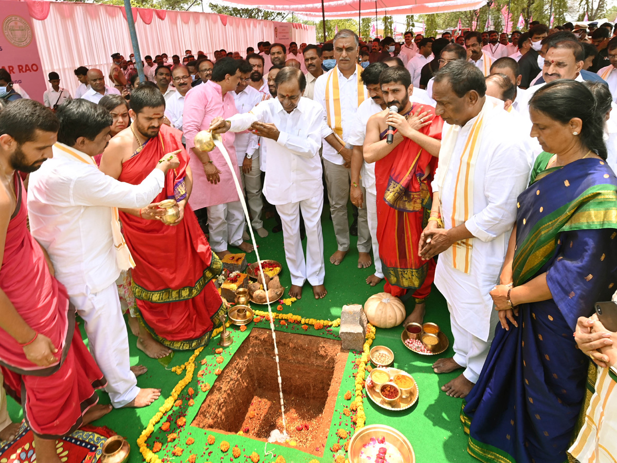 CM KCR Laying Foundation Stone for TIMS Super Speciality Hospitals in Hyderabad Photo Gallery - Sakshi13