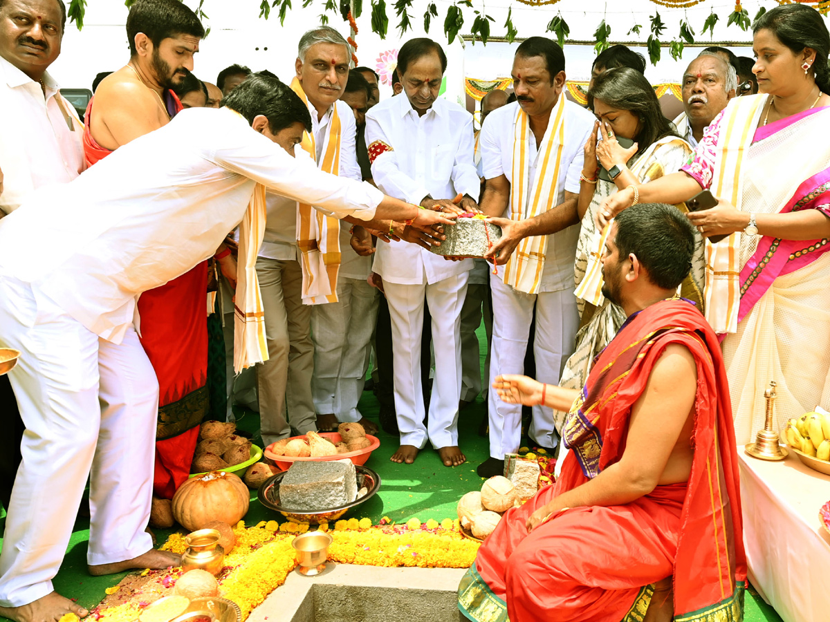 CM KCR Laying Foundation Stone for TIMS Super Speciality Hospitals in Hyderabad Photo Gallery - Sakshi4