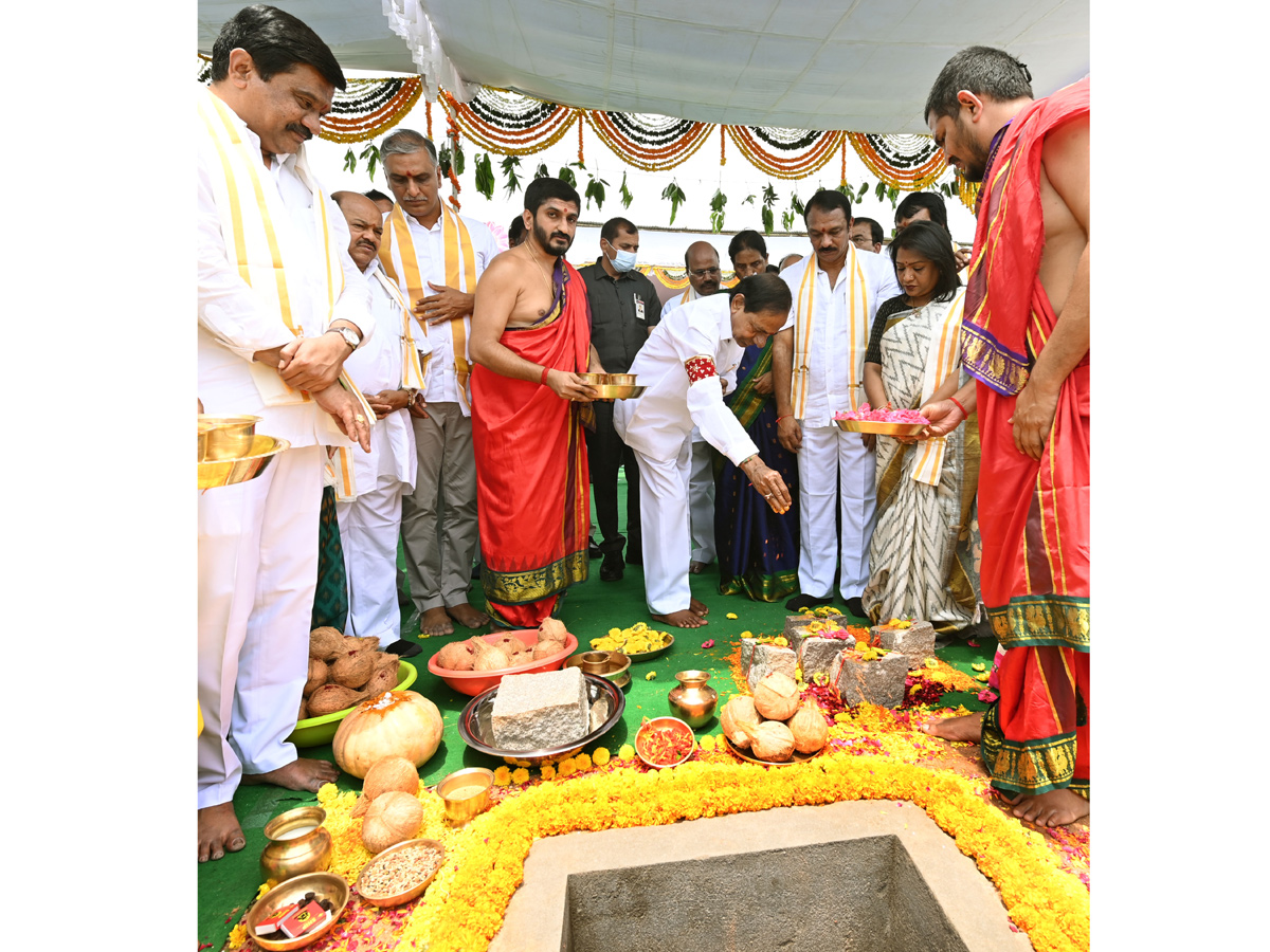 CM KCR Laying Foundation Stone for TIMS Super Speciality Hospitals in Hyderabad Photo Gallery - Sakshi6