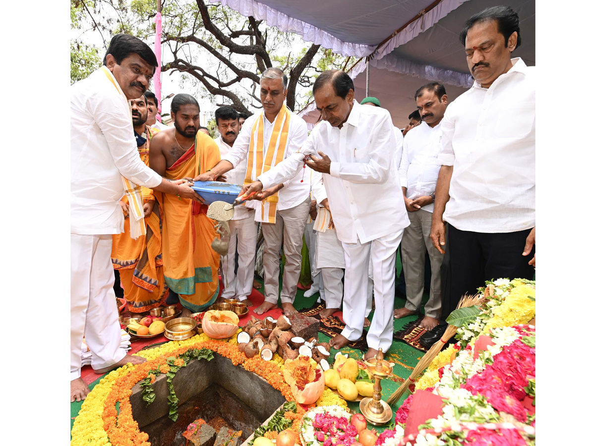 CM KCR Laying Foundation Stone for TIMS Super Speciality Hospitals in Hyderabad Photo Gallery - Sakshi9