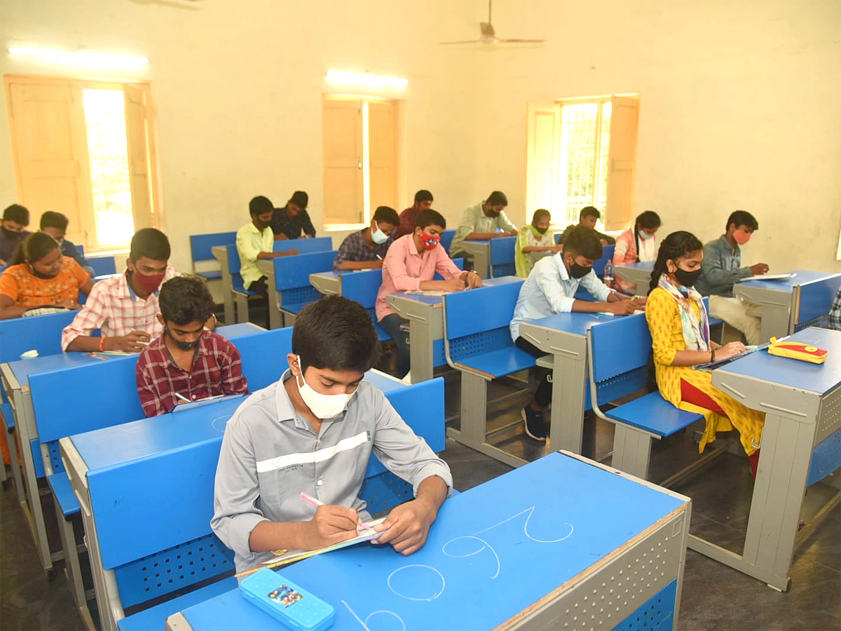 10th Public Exams 2022 in Andhra Pradesh - Sakshi1