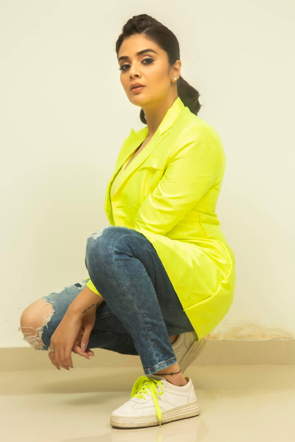 Anchor Srimukhi Latest Photos - Sakshi14