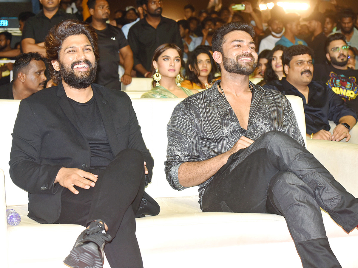 Ghani Pre Release Event in Visakhapatnam - Sakshi1