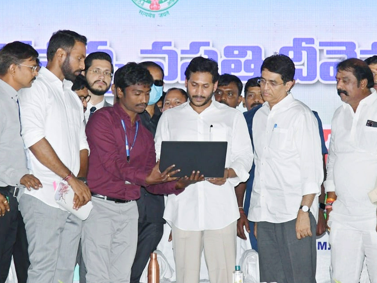 CM YS Jagan Nandyal Tour Photo Gallery - Sakshi14