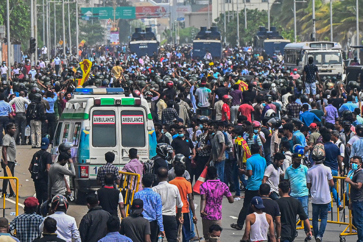 Sri Lanka: Protesters torch leaders' homes in night of unrest - Sakshi2