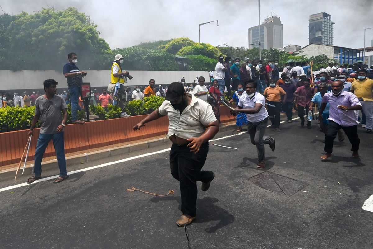 Sri Lanka: Protesters torch leaders' homes in night of unrest - Sakshi25