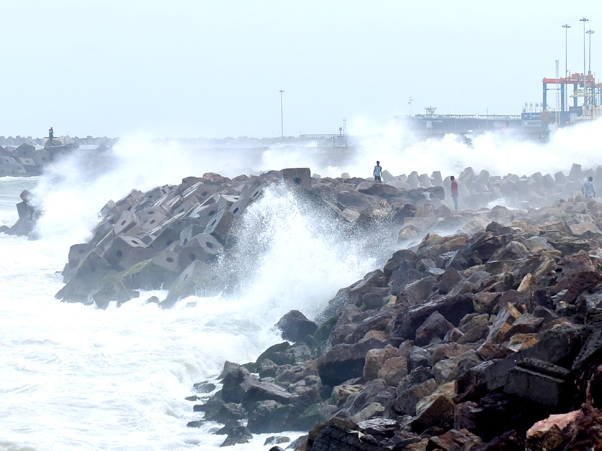 Asani Cyclone on Uttarandhra HD Photos - Sakshi22