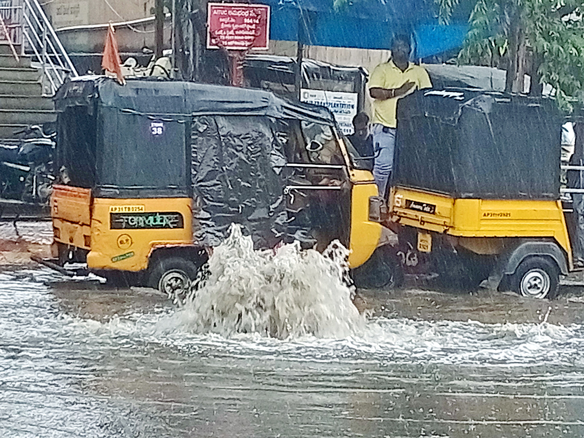 Cyclone Asani To Hit Uttarandhra Photo Gallery - Sakshi12