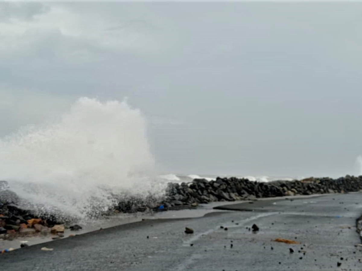 Cyclone Asani To Hit Uttarandhra Photo Gallery - Sakshi20