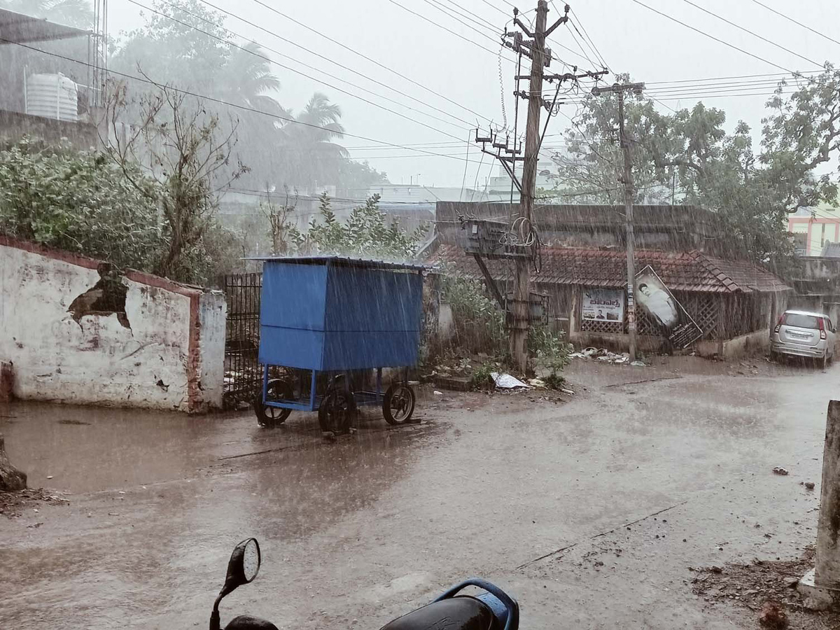 Cyclone Asani To Hit Uttarandhra Photo Gallery - Sakshi24