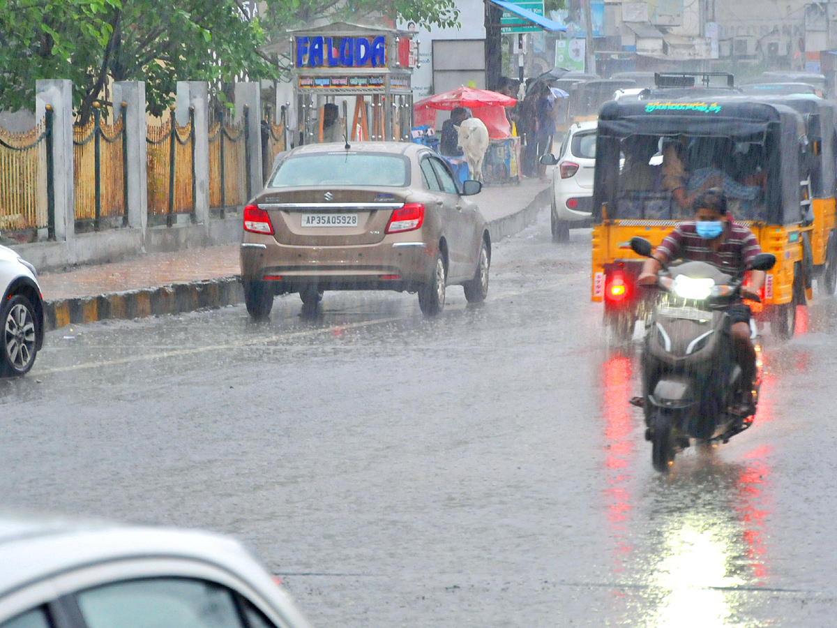 Cyclone Asani To Hit Uttarandhra Photo Gallery - Sakshi7