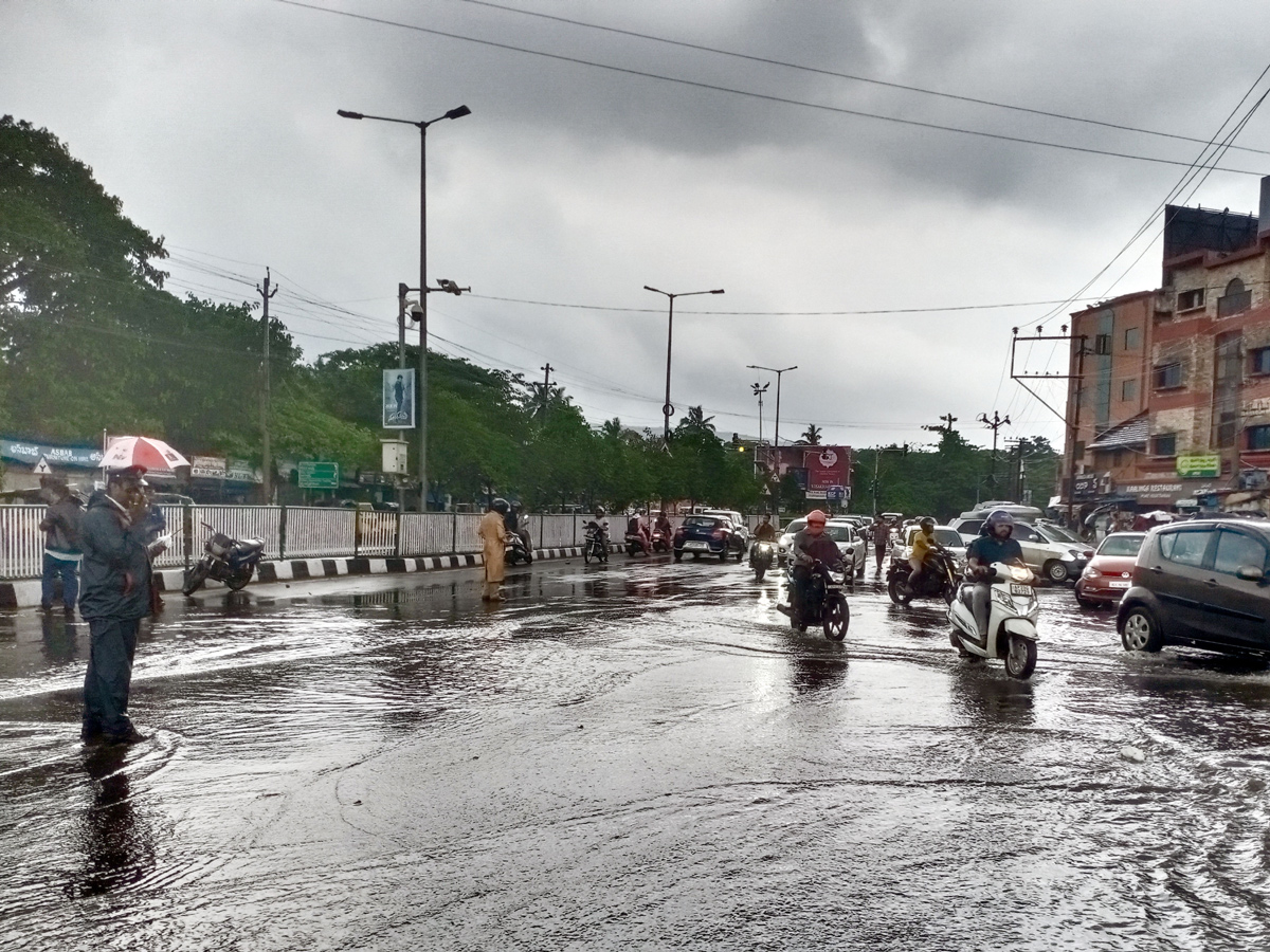 Cyclone Asani To Hit Uttarandhra Photo Gallery - Sakshi11