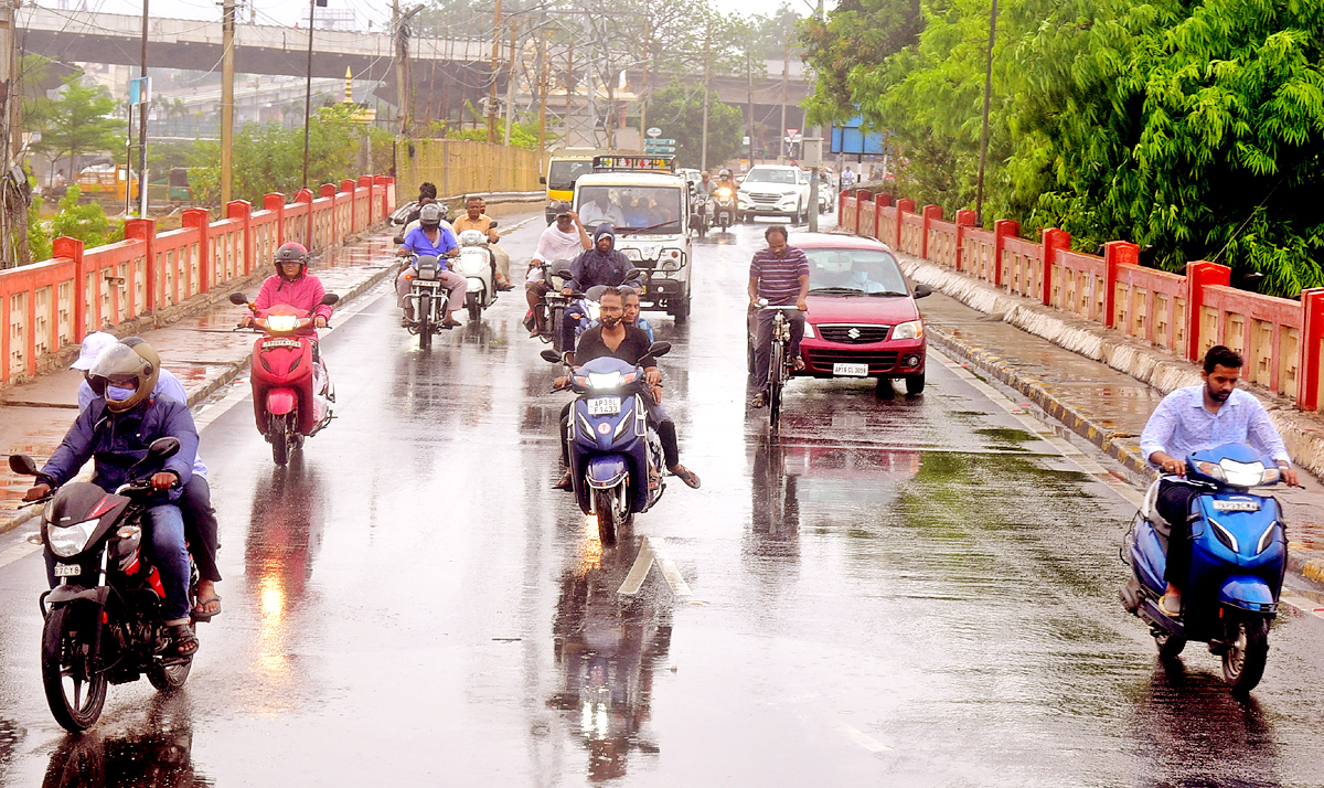 Heavy Rains In Krishna District  - Sakshi2