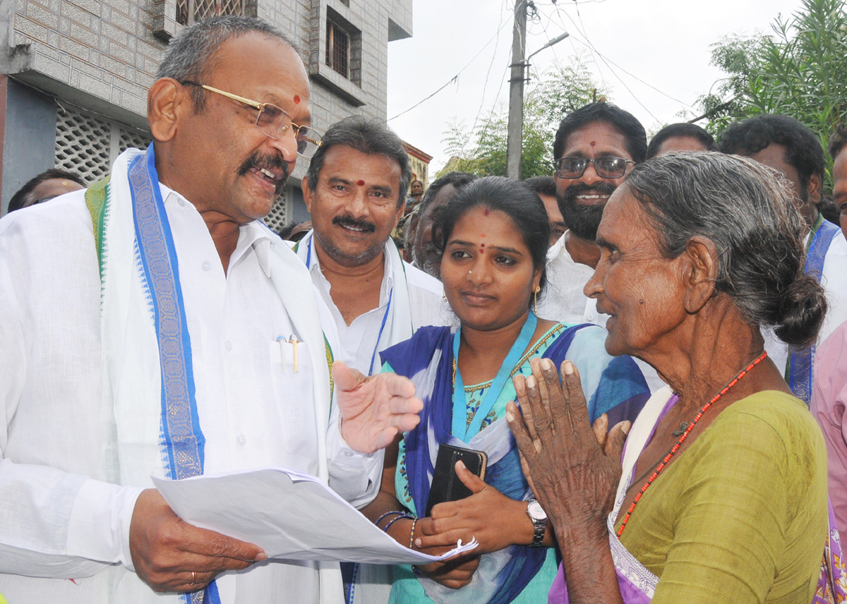 Gadapa Gadapaku Mana Prabhutvam Photos - Sakshi49