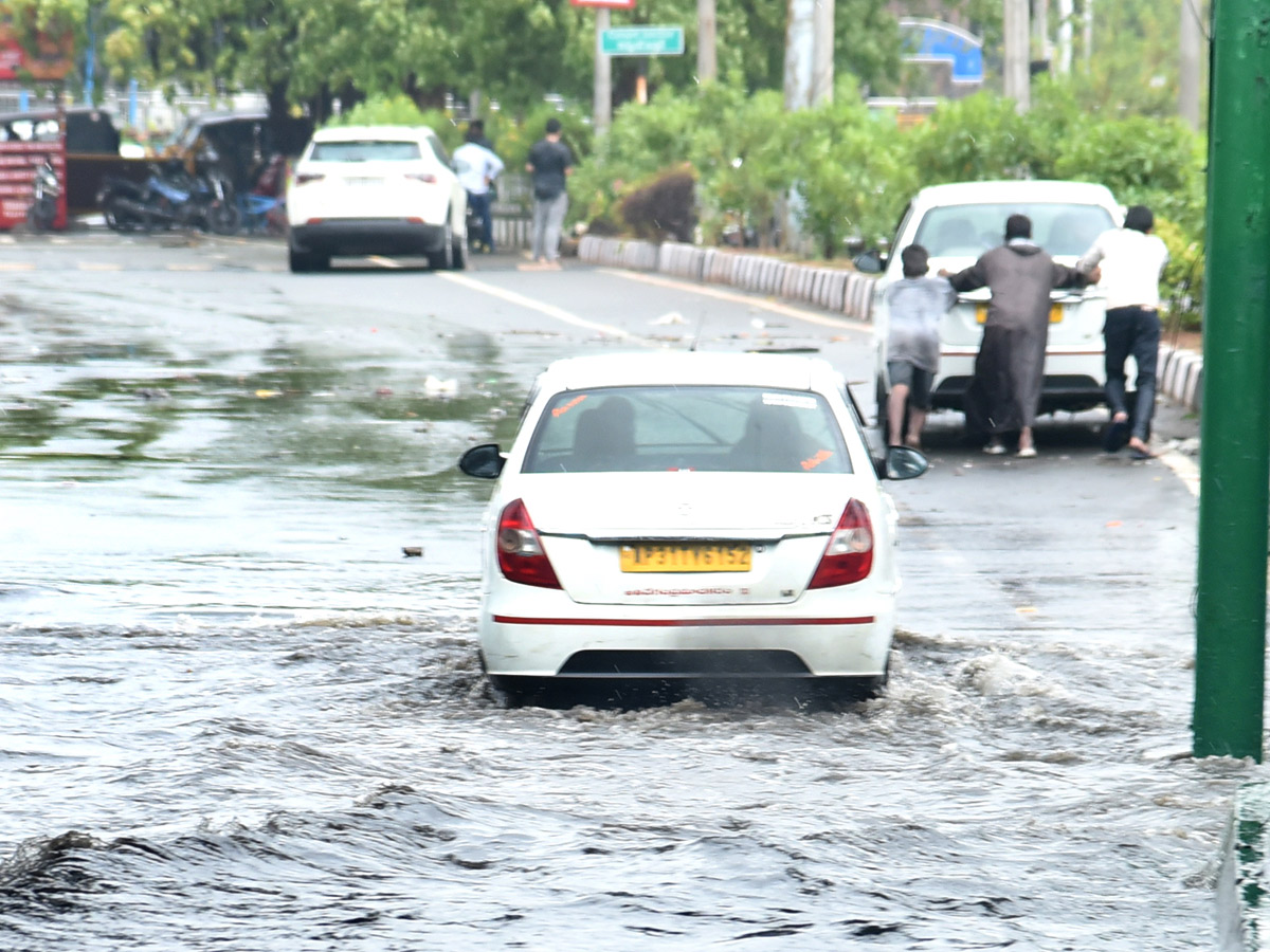 Cyclone Asani Effect Heavy Rainfall Lashes Andhra Pradesh - Sakshi12