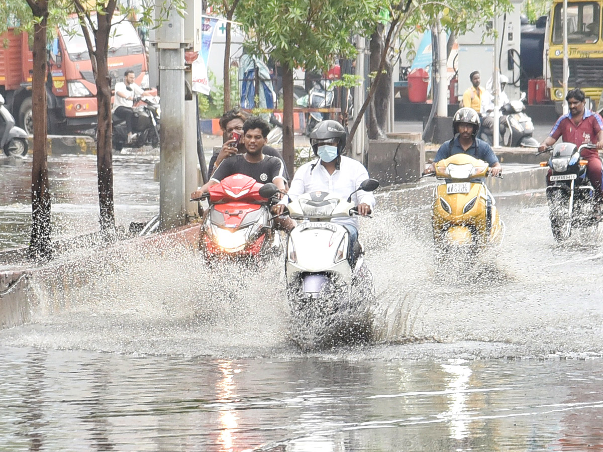 Cyclone Asani Effect Heavy Rainfall Lashes Andhra Pradesh - Sakshi19