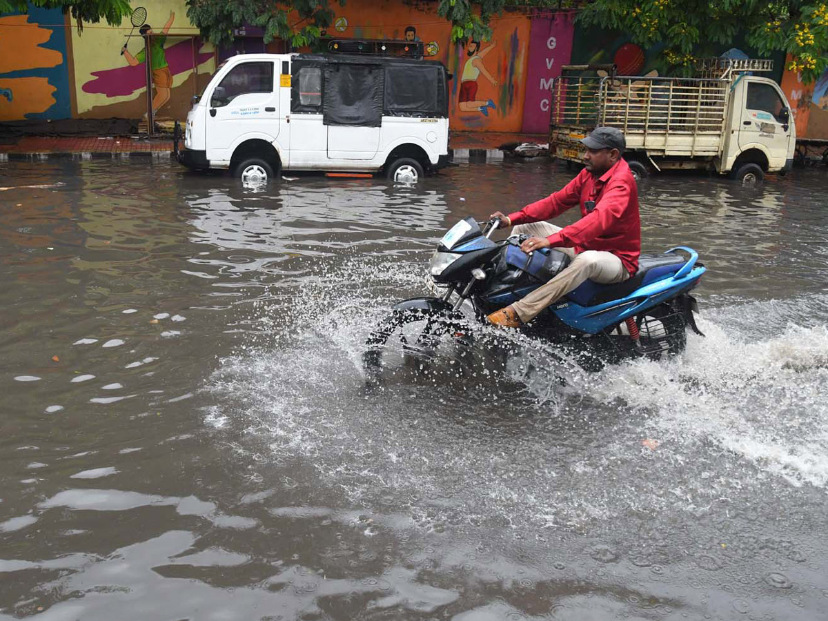 Cyclone Asani Effect Heavy Rainfall Lashes Andhra Pradesh - Sakshi27