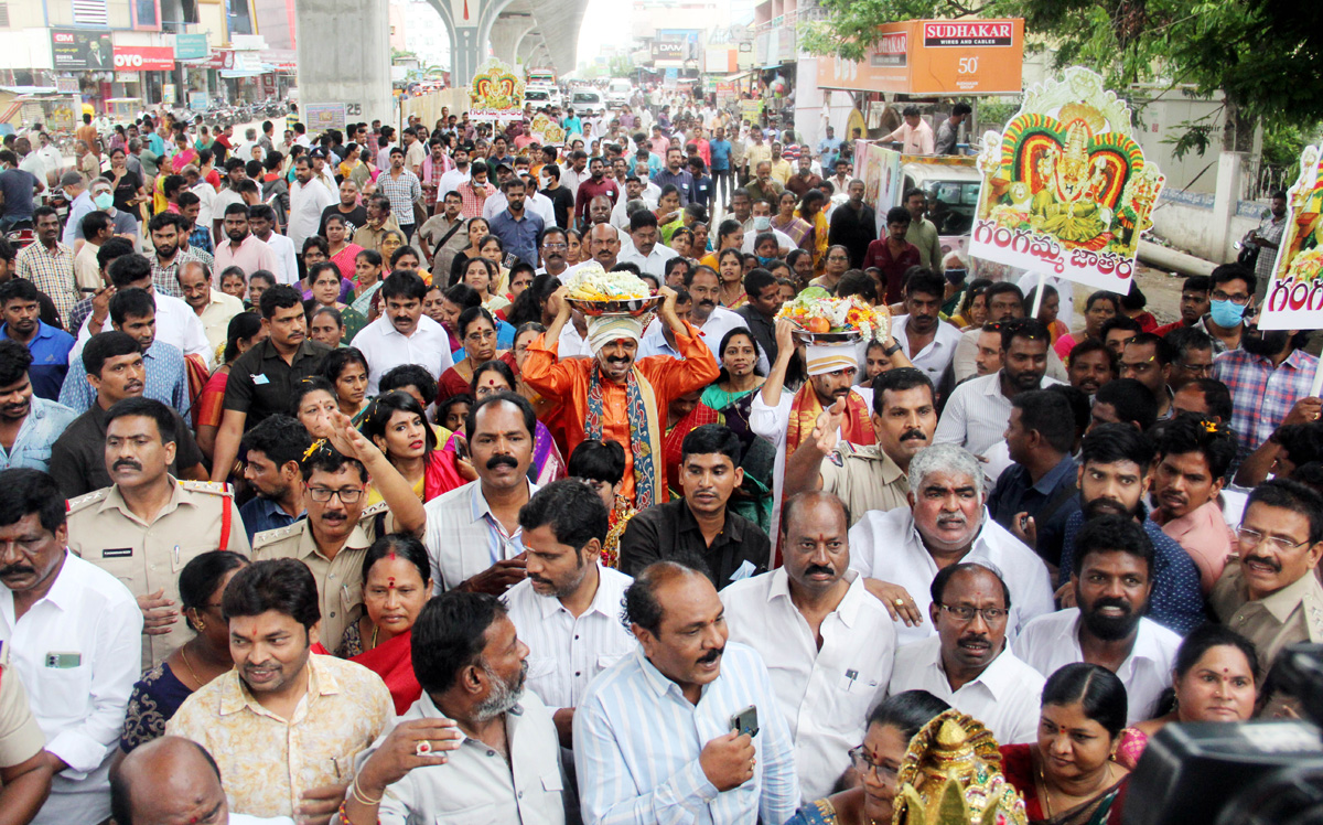 Tataiah Gunta Tirupati Gangamma Jatara Starts At chittoor - Sakshi8