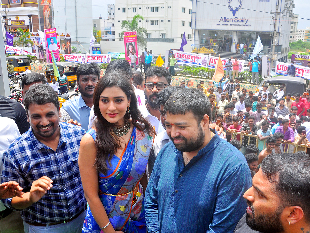 Actress Payal Rajput Inaugurates MUGDHA ShowRoom in Nellore Photo Gallery - Sakshi3