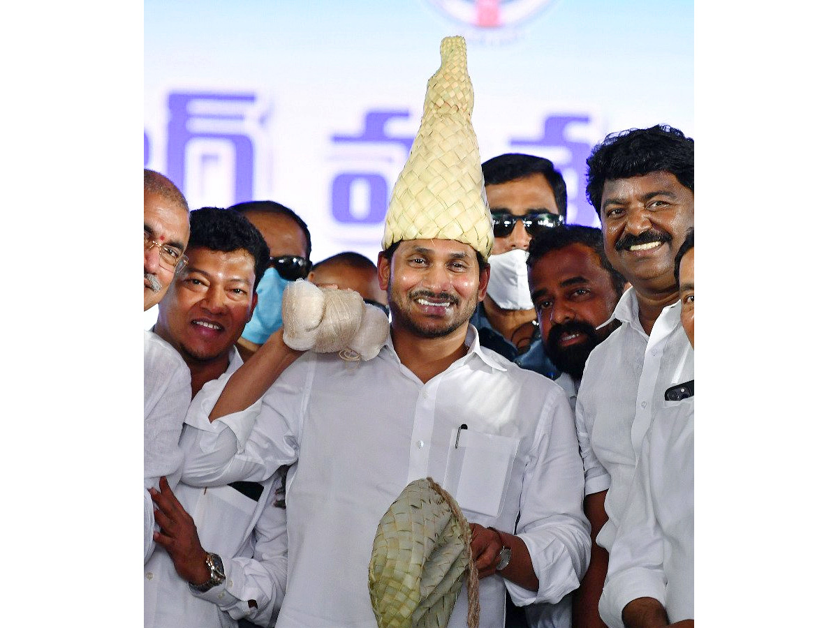 CM Jagan Visits Konaseema District Photo Gallery - Sakshi15