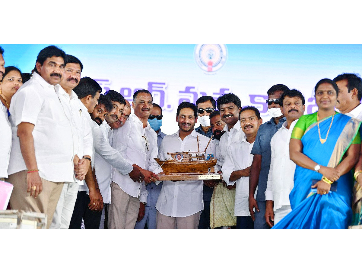 CM Jagan Visits Konaseema District Photo Gallery - Sakshi18