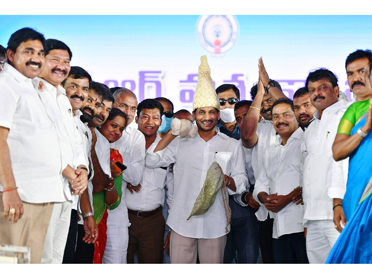 CM Jagan Visits Konaseema District Photo Gallery - Sakshi9