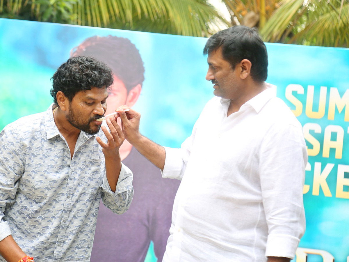 Sarkaru Vaari Paata Success Celebration HD Photos - Sakshi13