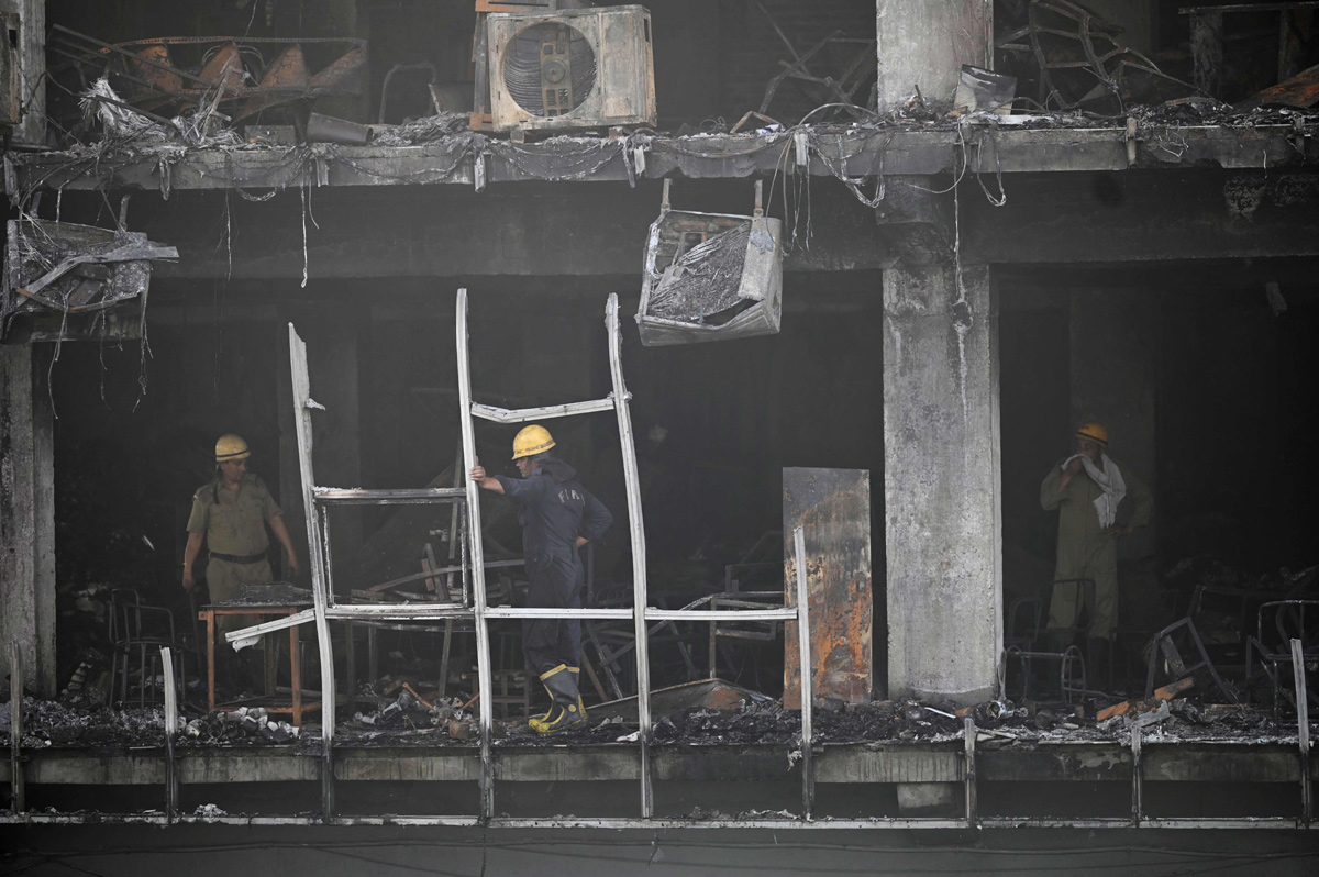 Delhi:Massive fire in Mundka Photos - Sakshi12