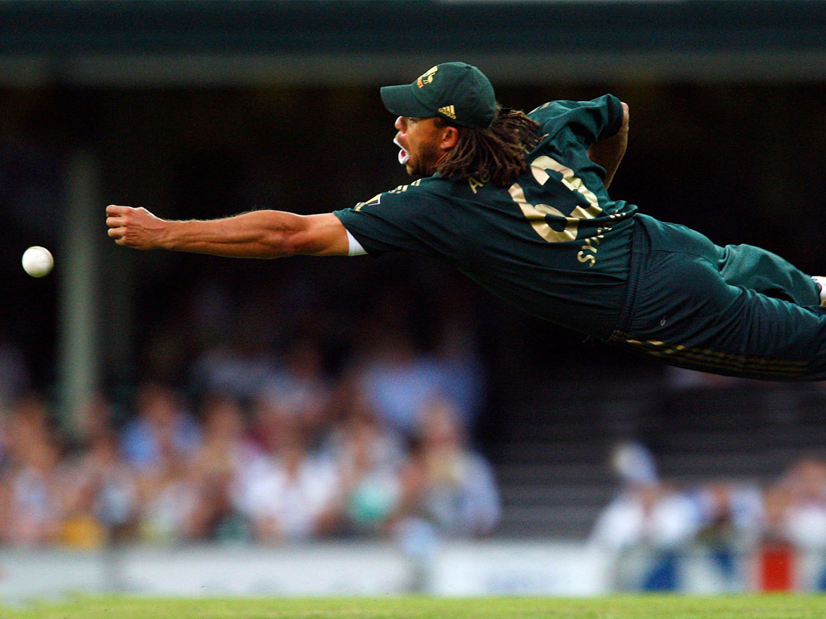 Australian Cricket Star Andrew Symonds Dies In Car Crash - Sakshi10