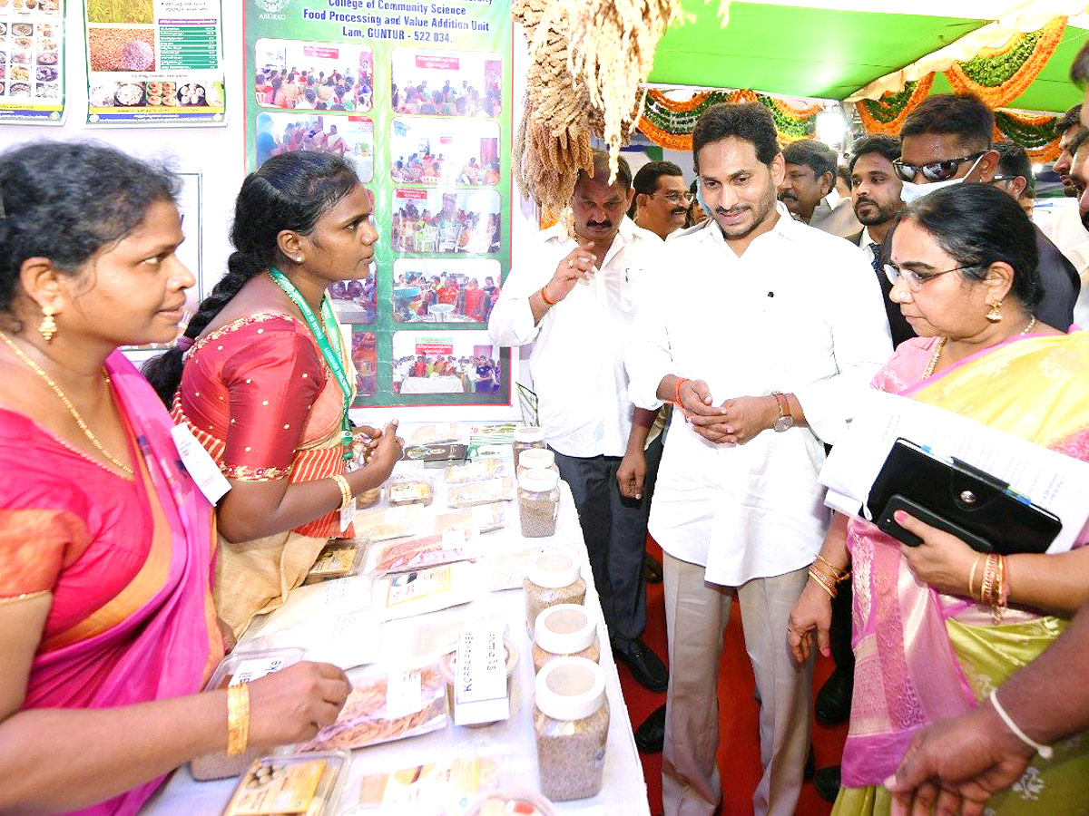 AP CM YS Jagan Disburse YSR Rythu Bharosa in Eluru District  - Sakshi8