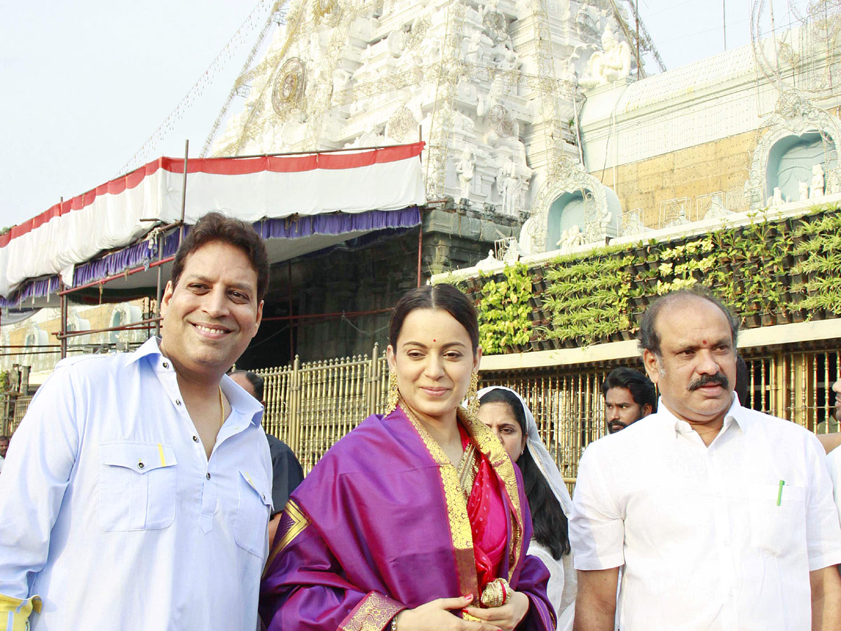 Actress Kangana Ranaut Visits Tirumala Temple Photo Gallery - Sakshi3