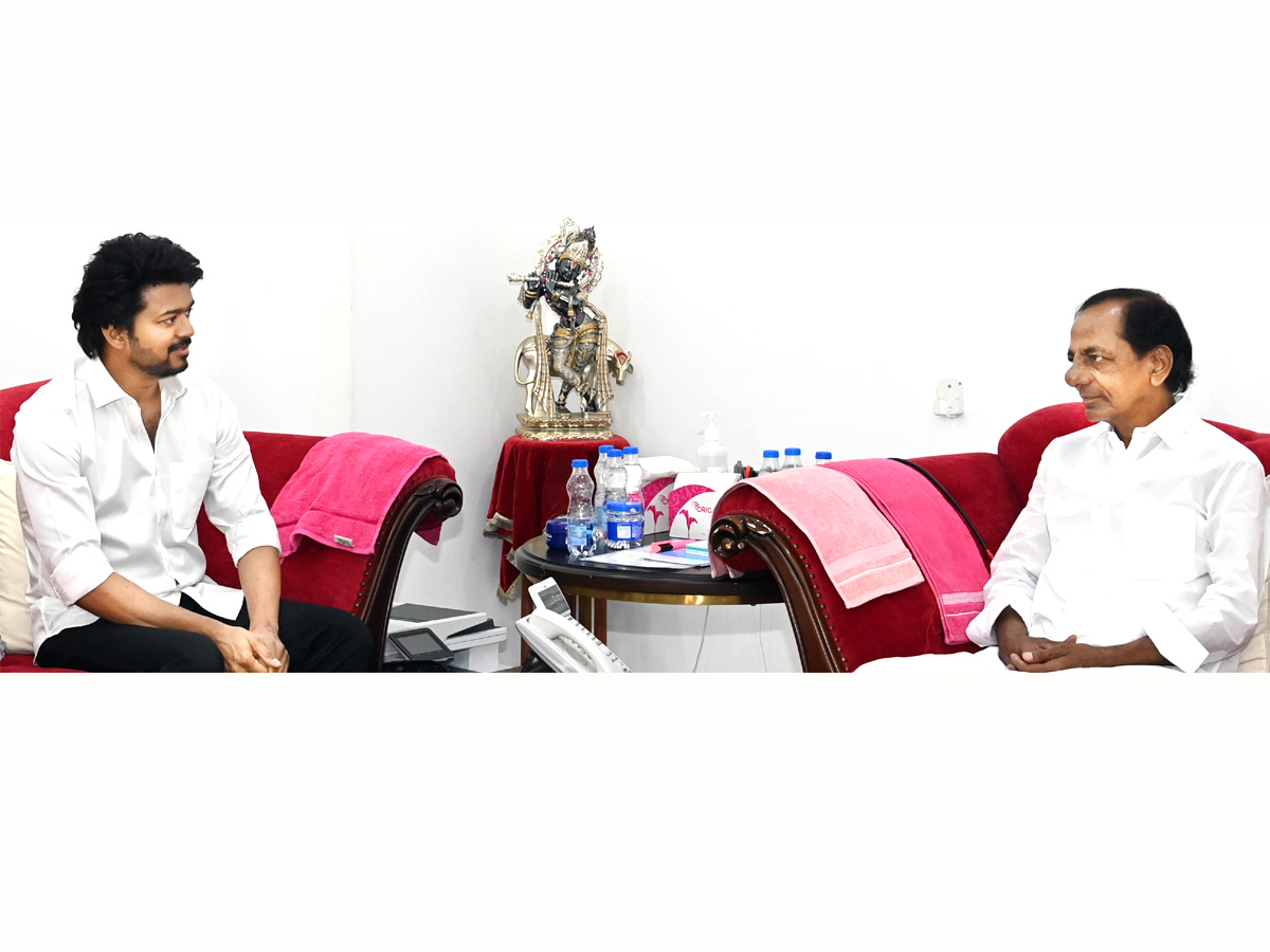 Hero Thalapathy Vijay Meets CM KCR Photos - Sakshi3