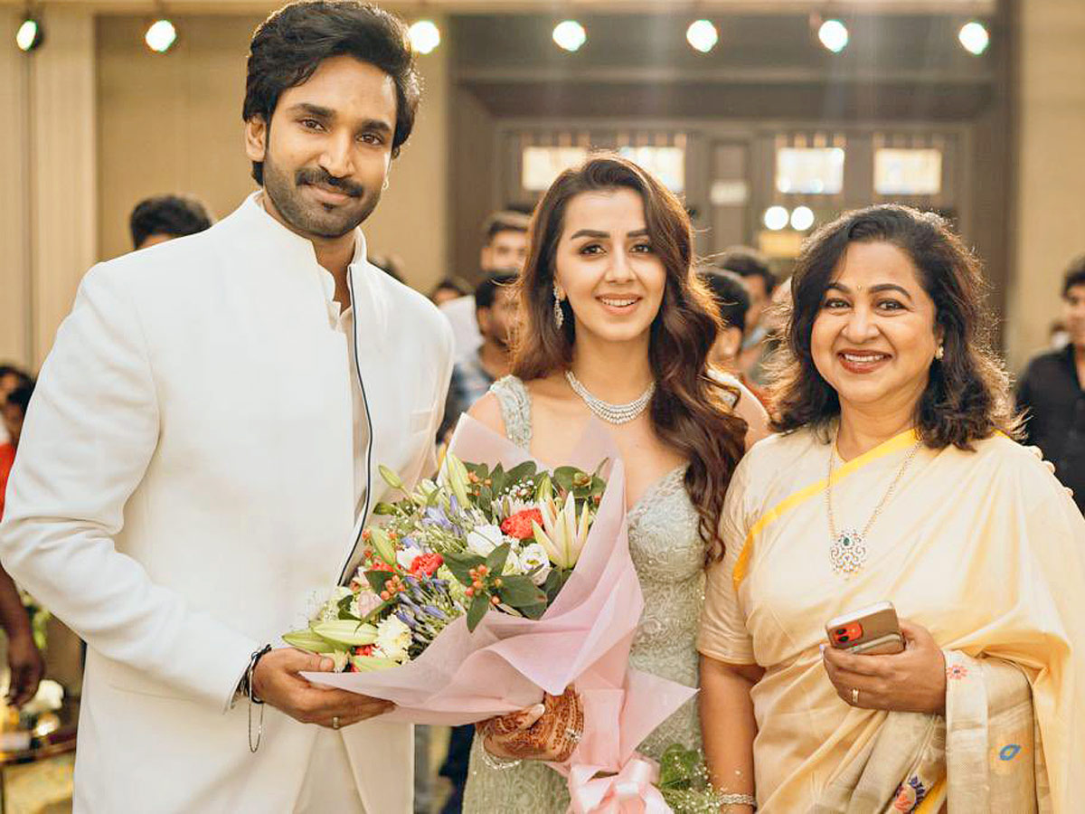 Aadhi Pinisetty And Nikki Galrani Wedding Reception photos - Sakshi5