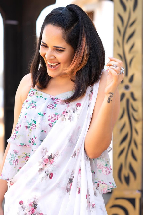 Anasuya Bharadwaj Latest Pictures Photo Gallery - Sakshi4