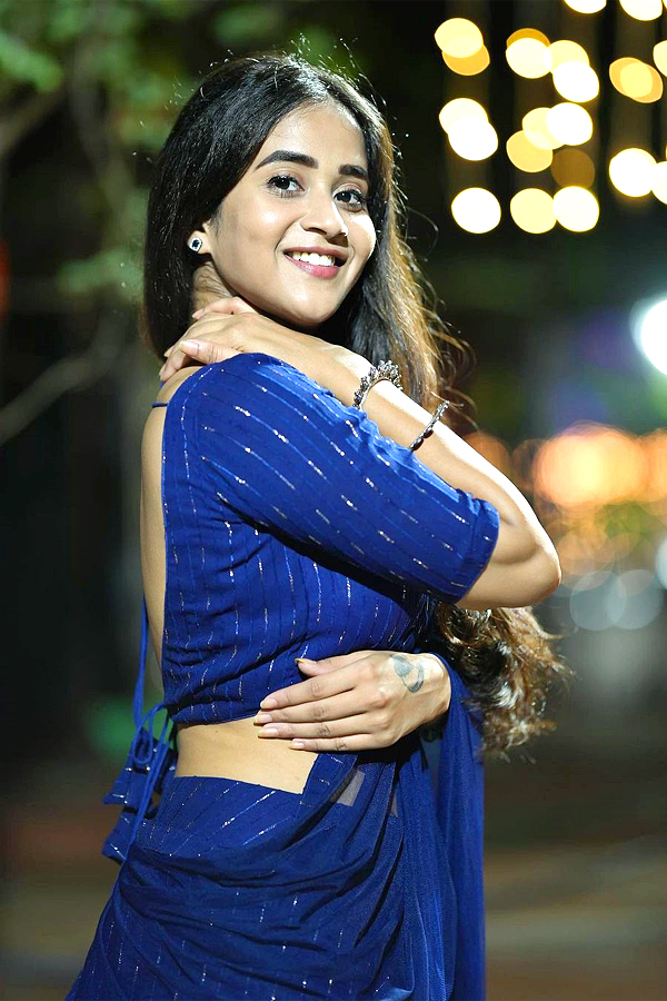 Deepthi Sunaina HD Photos - Sakshi2