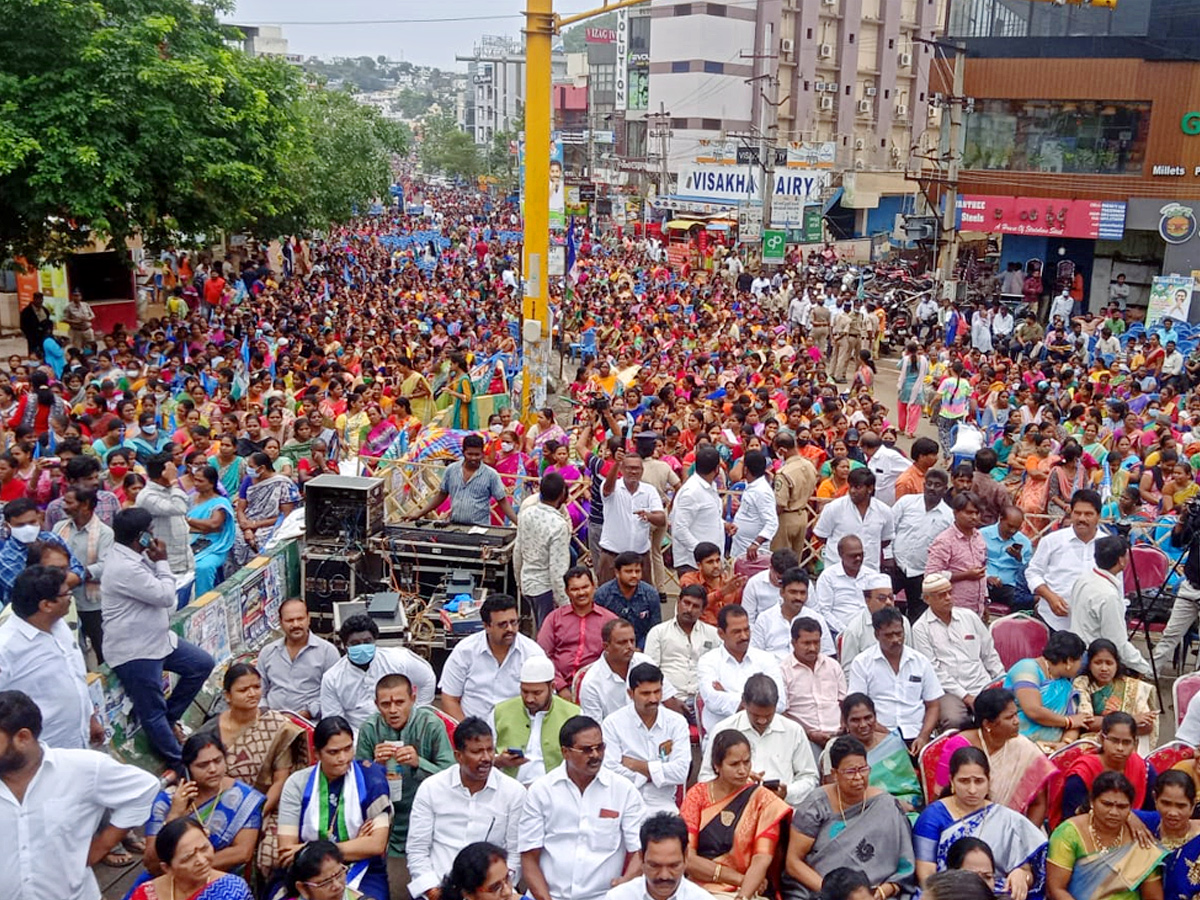 Samajika Nyaya Bheri Bus Yatra second Day Photo Highlights - Sakshi2