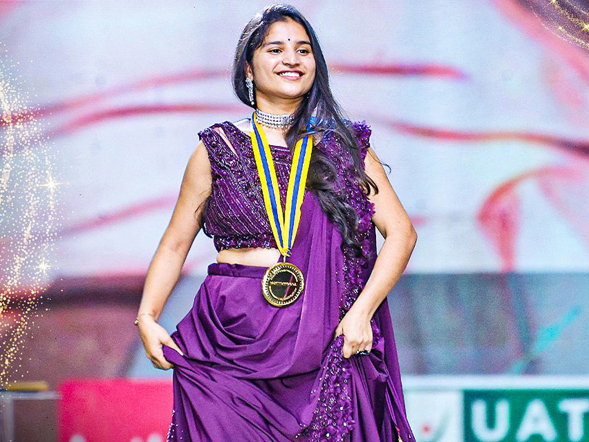 Behindwoods Gold Medal 2022 Event Photos - Sakshi10