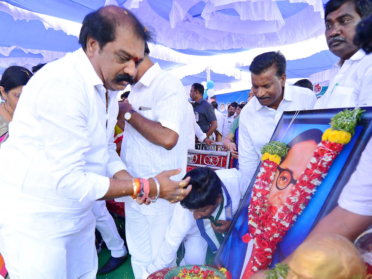 Samajika Nyaya Bheri Bus Yatra Third Day Photo Highlights - Sakshi8