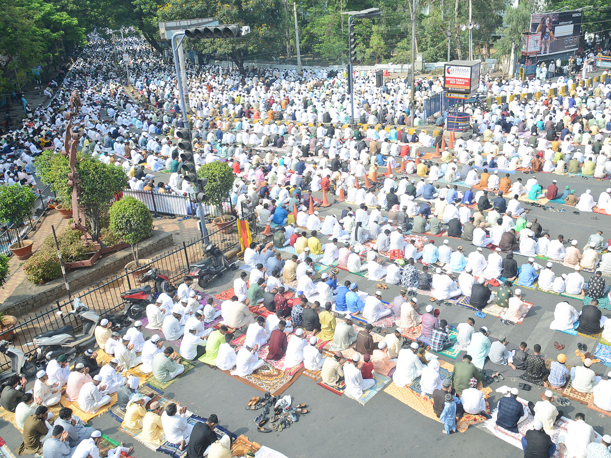 Ramadan Celebrations 2022 in Hyderabad Photo Gallery - Sakshi9