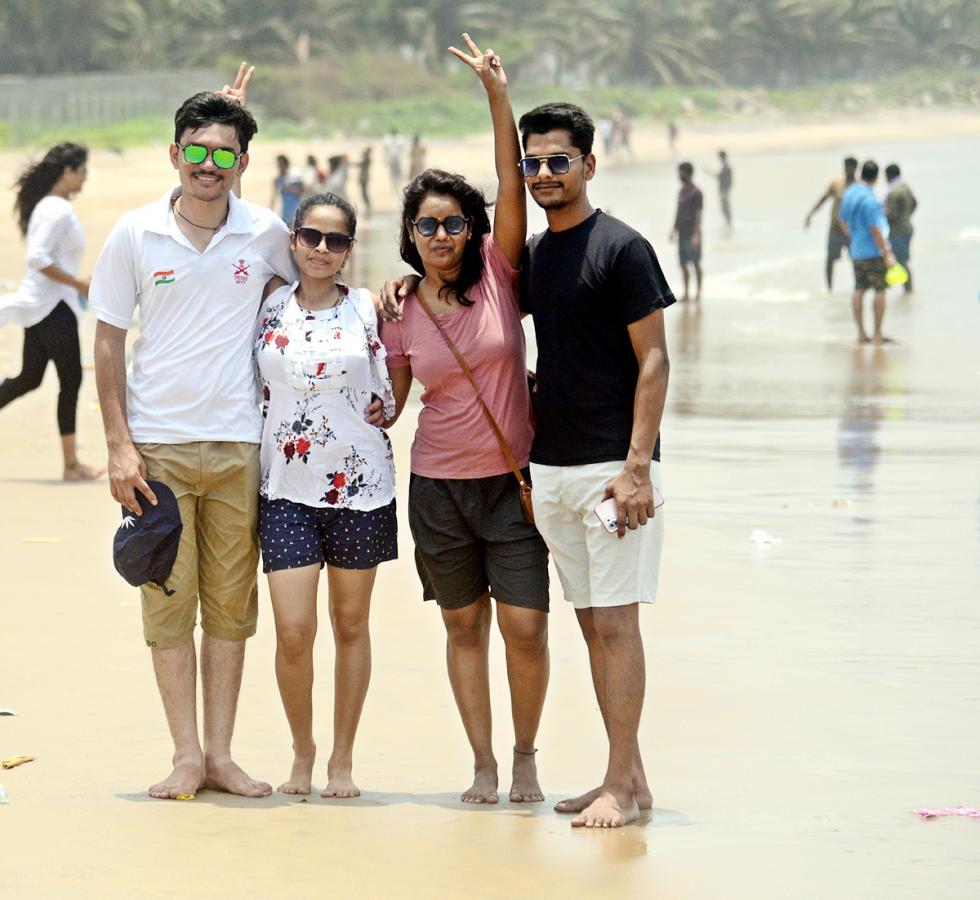 Visakhapatnam Bheemili Beach Photos - Sakshi2