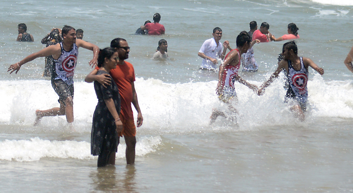 Visakhapatnam Bheemili Beach Photos - Sakshi6