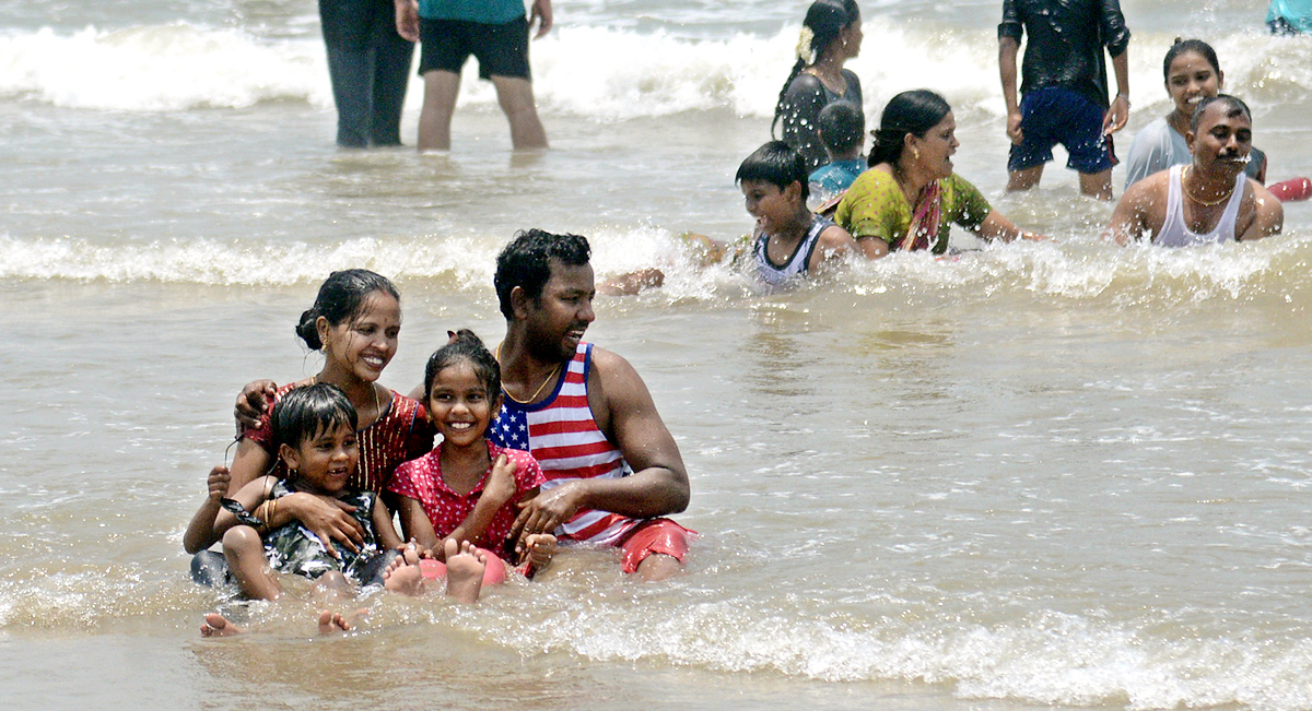 Visakhapatnam Bheemili Beach Photos - Sakshi8