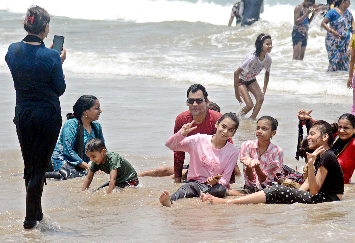 Visakhapatnam Bheemili Beach Photos - Sakshi1