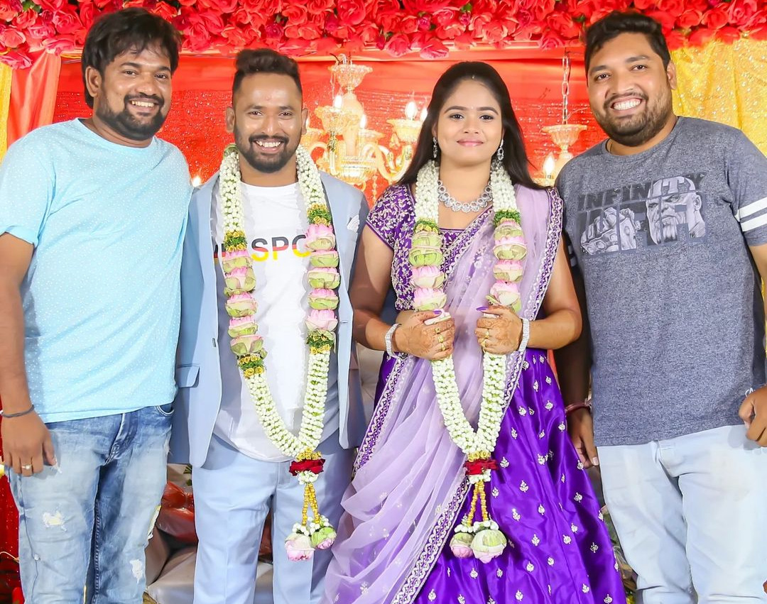 Jabardasth Kiraak Rp Engagement Photos   - Sakshi10