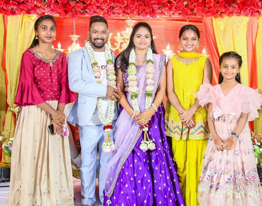 Jabardasth Kiraak Rp Engagement Photos   - Sakshi15