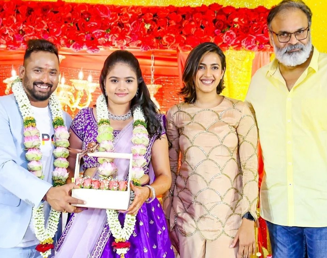 Jabardasth Kiraak Rp Engagement Photos   - Sakshi32